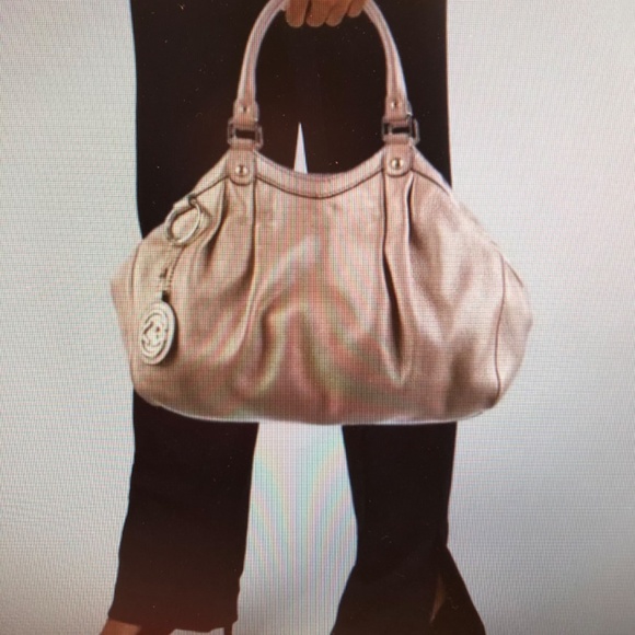 Authentic GUCCI Pebbled Leather Sukey bag - metallic Dusty Rose Gold - Picture 6 of 13